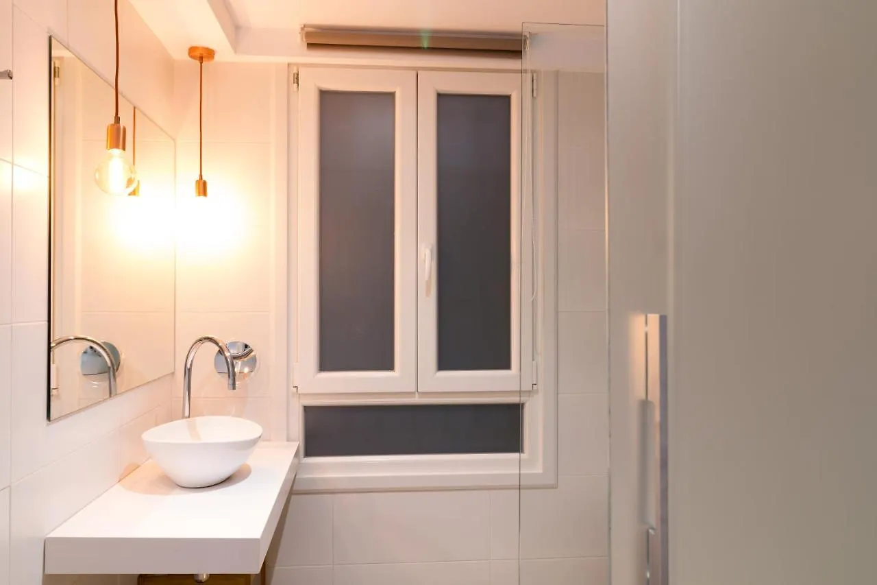 Bilbao Art Lodge Staynnapartments Guest house